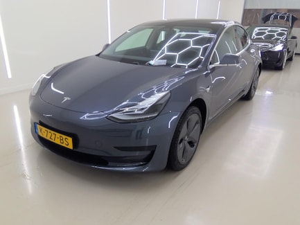 Tesla Model 3 0