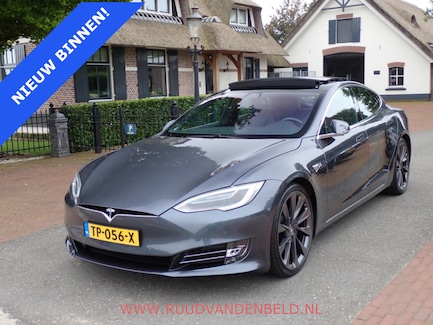 Tesla Model S 0