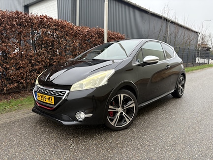 Peugeot 208 0