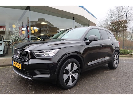 Volvo XC40 0