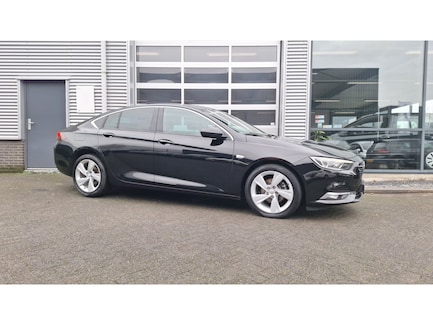 Opel Insignia 0