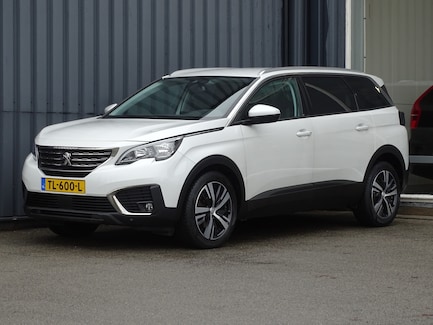 Peugeot 5008 0