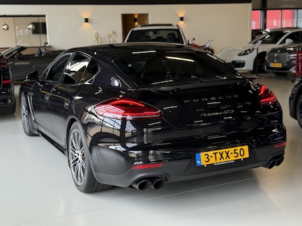 Porsche Panamera 0