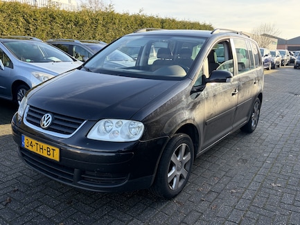 Volkswagen Touran 0