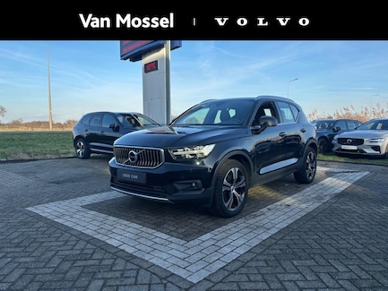 Volvo XC40 0