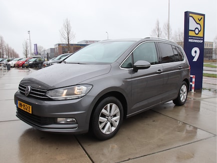 Volkswagen Touran 0