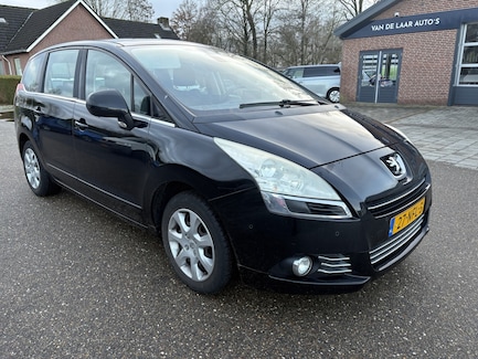 Peugeot 5008 0