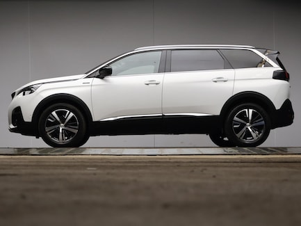Peugeot 5008 0