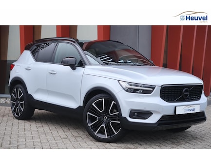 Volvo XC40 0
