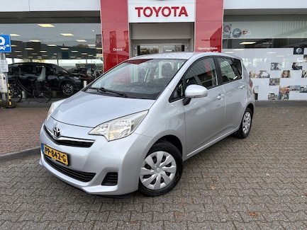 Toyota Verso-S 0