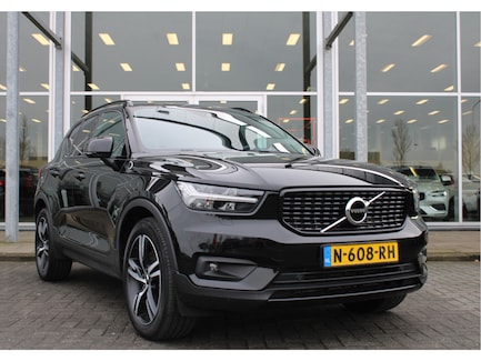 Volvo XC40 0