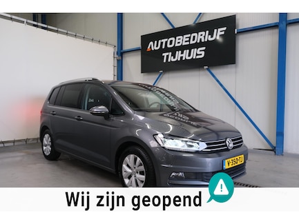 Volkswagen Touran 0