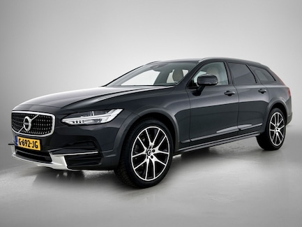 Volvo V90 Cross Country 0