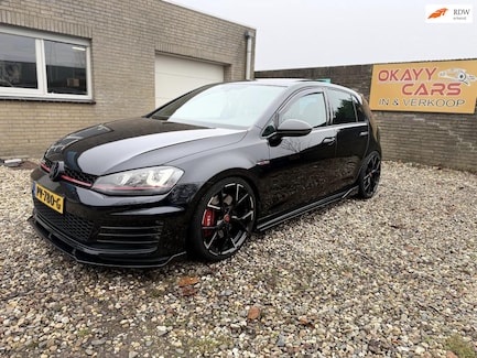 Volkswagen Golf 0
