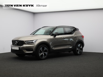 Volvo XC40 0