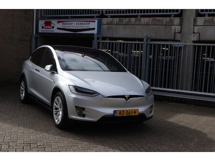 Tesla Model X 0