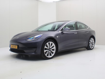 Tesla Model 3 0