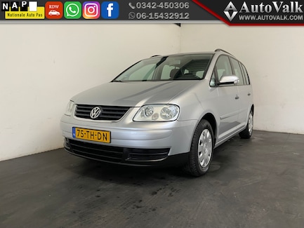 Volkswagen Touran 0