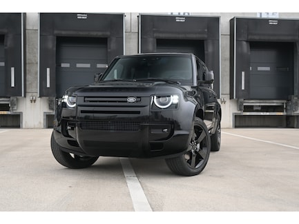 Land Rover Defender 0