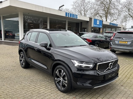 Volvo XC40 0