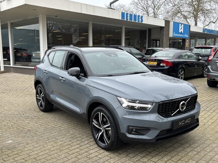 Volvo XC40 0