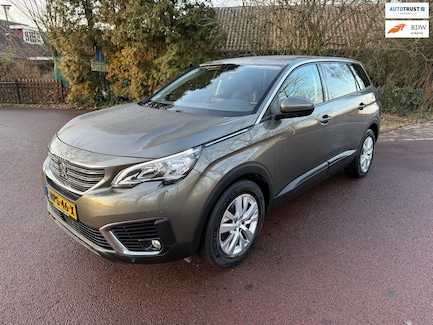 Peugeot 5008 0