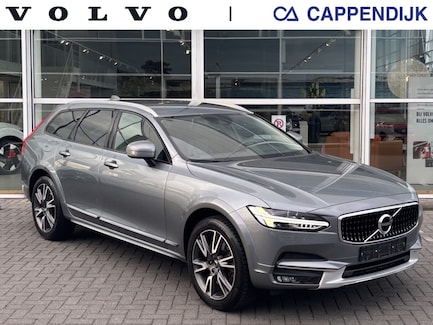 Volvo V90 Cross Country 0