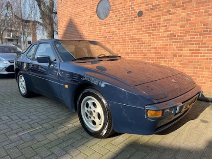 Porsche 944 0