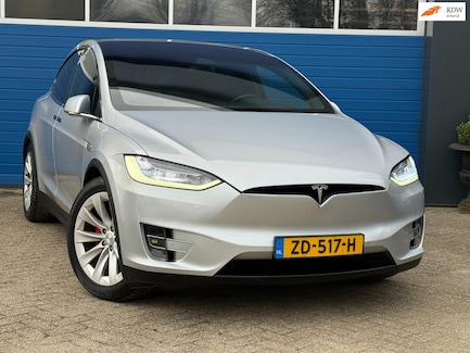 Tesla Model X 0