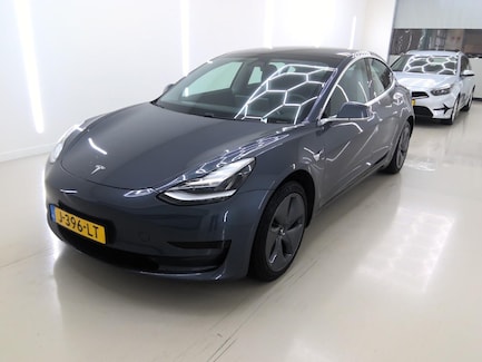 Tesla Model 3 0