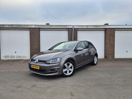 Volkswagen Golf 0