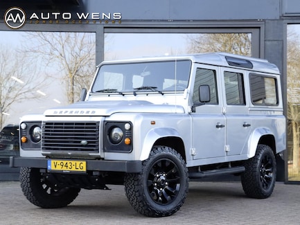 Land Rover Defender 0