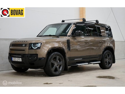 Land Rover Defender 0