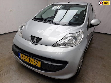Peugeot 107 0