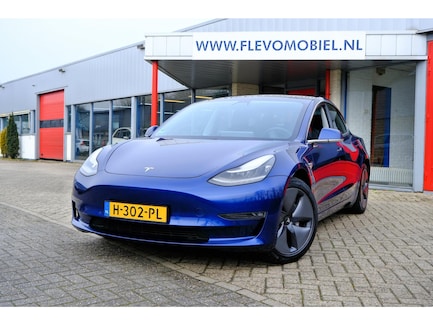Tesla Model 3 0