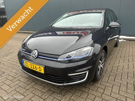 Volkswagen E-Golf 0