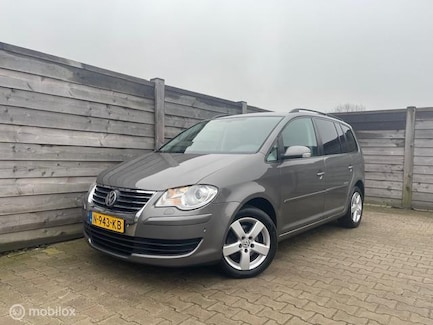 Volkswagen Touran 0
