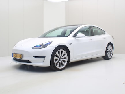 Tesla Model 3 0