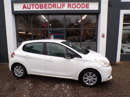 Peugeot 208 0