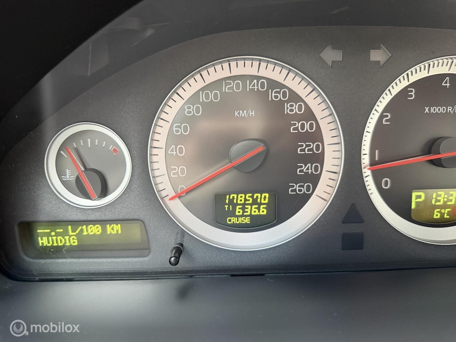 VOLVO XC90 AUTOTRACK BVA 3.2 244ch