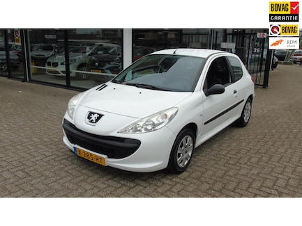Peugeot 206+ 0