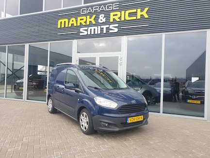 Ford Transit Courier 0