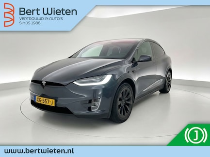 Tesla Model X 0