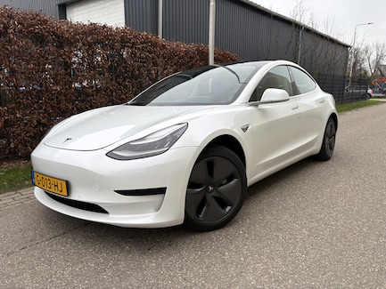 Tesla Model 3 0