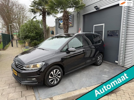 Volkswagen Touran 0