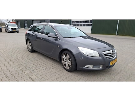 Opel Insignia 0
