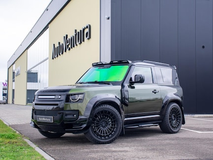Land Rover Defender 0