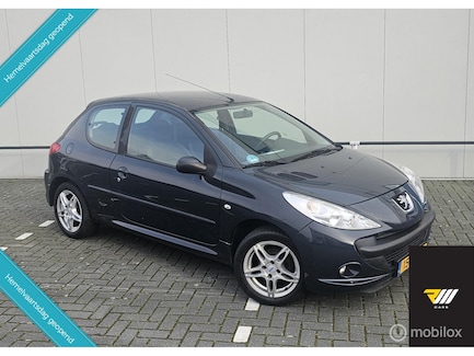 Peugeot 206+ 0