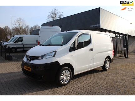 Nissan NV200 0