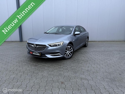 Opel Insignia 0